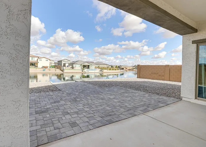 Spacious Vacation ~ 4 Mi To Downtown Maricopa