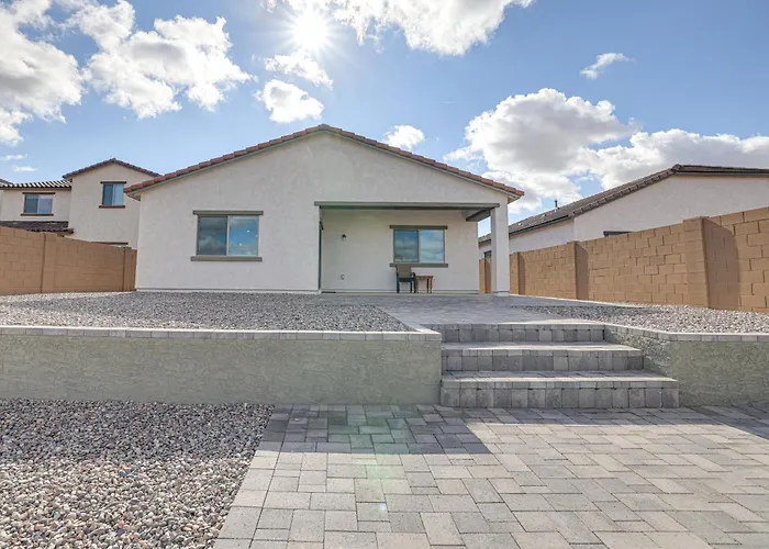 Spacious Vacation ~ 4 Mi To Downtown Holiday home *